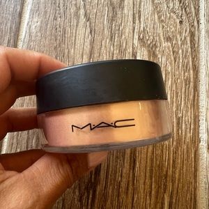 MAC iridescent powder